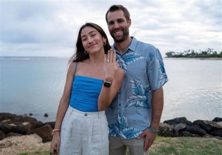 
Chris Taylor is not Married to Wife. Dating Girlfriend: Mary Keller. Kids. 