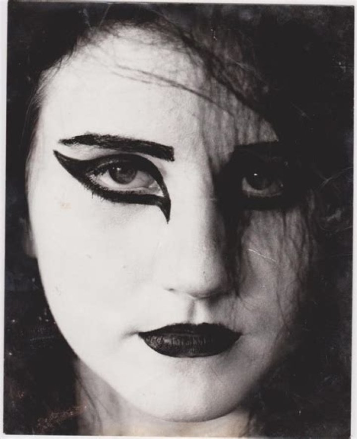 
Cinamon Hadley: Who Was He? Details of the Death from Sandman costume designer and model 