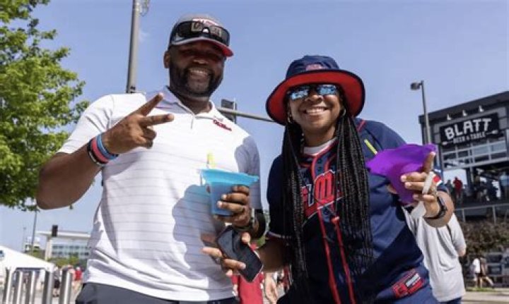 
Coach Yolett Mcphee-Mccuin Husband Kelly McCuin 