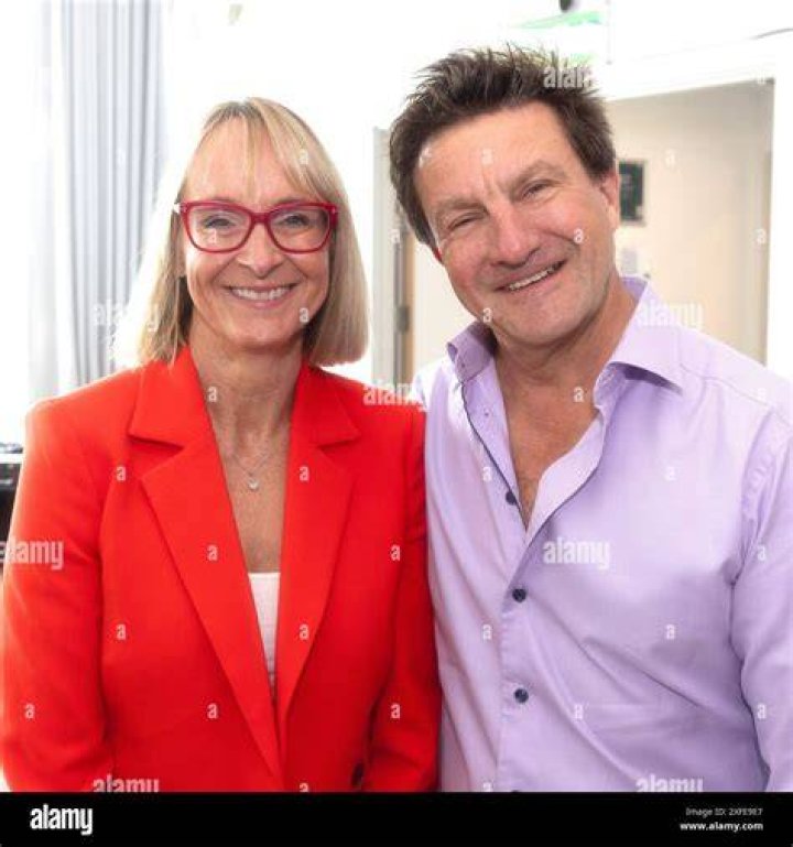 
David Minchin Is A Cancer Survivor, How Is Louise Minchin’s Husband Doing Now? 