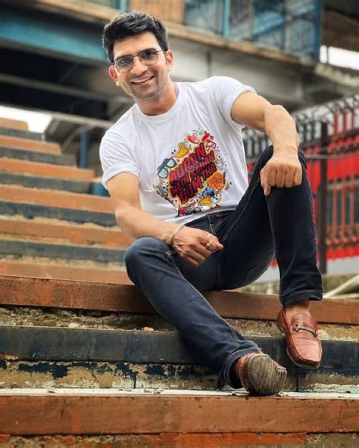 Dheeraj Sarna Height, Weight, Net Worth, Age, Birthday, Wikipedia, Who, Instagram, Biography