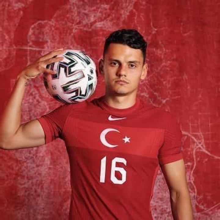 
Enes Unal Height, Weight, Net Worth, Age, Birthday, Wikipedia, Who, Nationality, Biography 