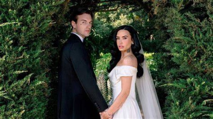 
Has Luke Rockhold Dated Demi Lovato? Why Did They BreakUp? 