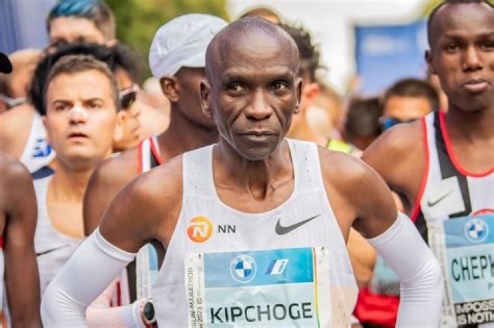 
Is Eliud Kipchoge Related To Kipchoge Keino? Parents and Family 