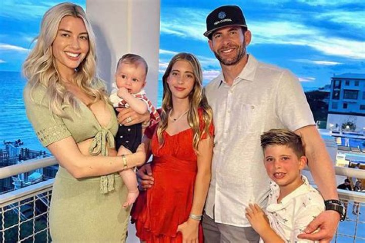 
Is Tarek El Moussa Muslim Or Jewish? Origin Religion And Family 