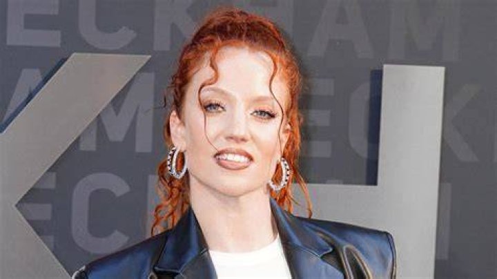 
Jess Glynne Illness – Is She Sick? Health Update Age And Height 