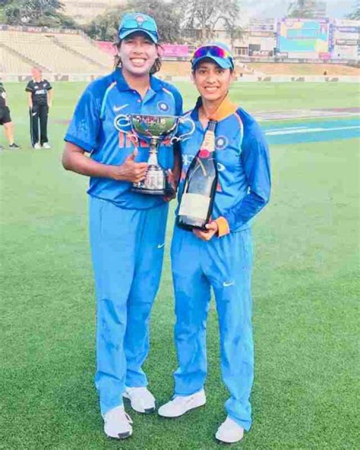 
Jhulan Goswami Height, Weight, Net Worth, Age, Birthday, Wikipedia, Who, Nationality, Biography 