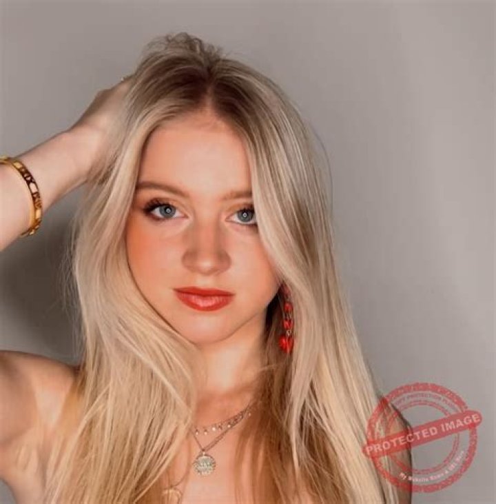 Kelly Grace Richardson Height, Weight, Net Worth, Age, Birthday, Wikipedia, Who, Instagram, Biography