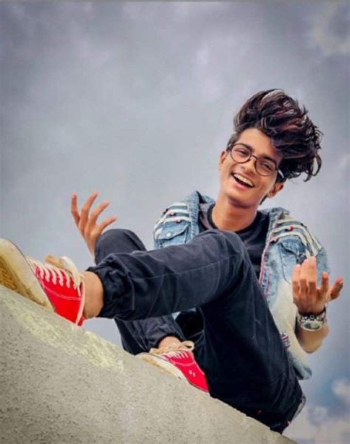 
Krish Gawali Height, Weight, Net Worth, Age, Birthday, Wikipedia, Who, Nationality, Biography 