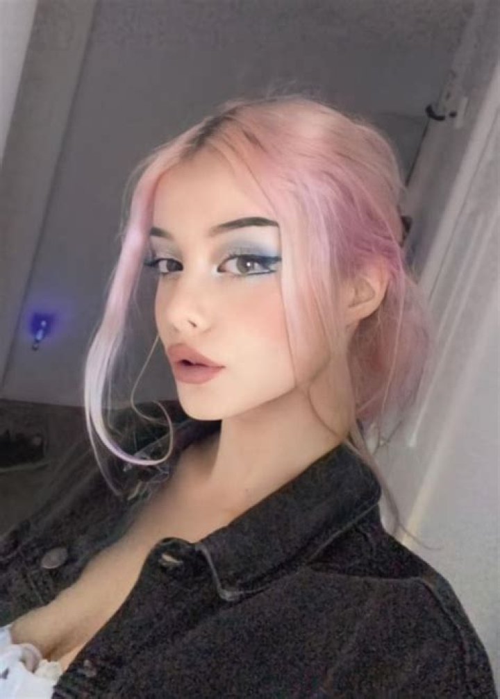 Lauren Burch Height, Weight, Net Worth, Age, Wiki, Who, Instagram, Biography