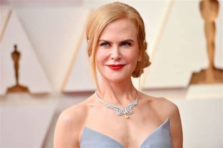 
Leigh Nicol Height, Weight, Net Worth, Age, Birthday, Wikipedia, Who, Nationality, Biography 