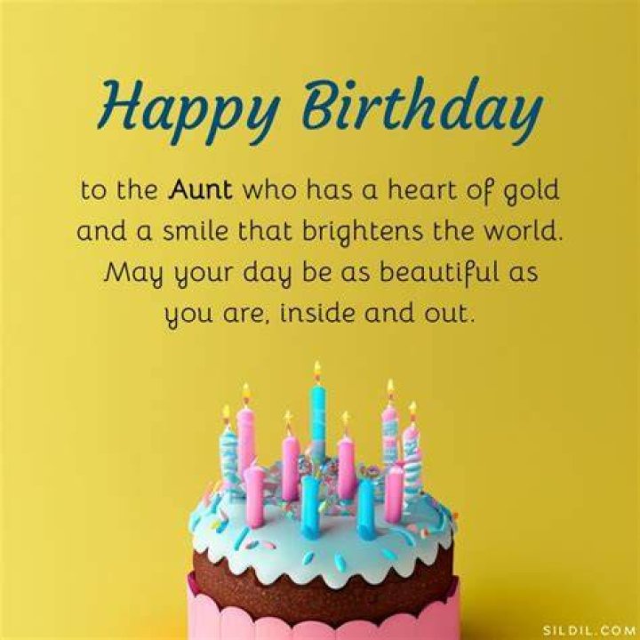 
Lizzy Gold shines as she celebrates her birthday. 