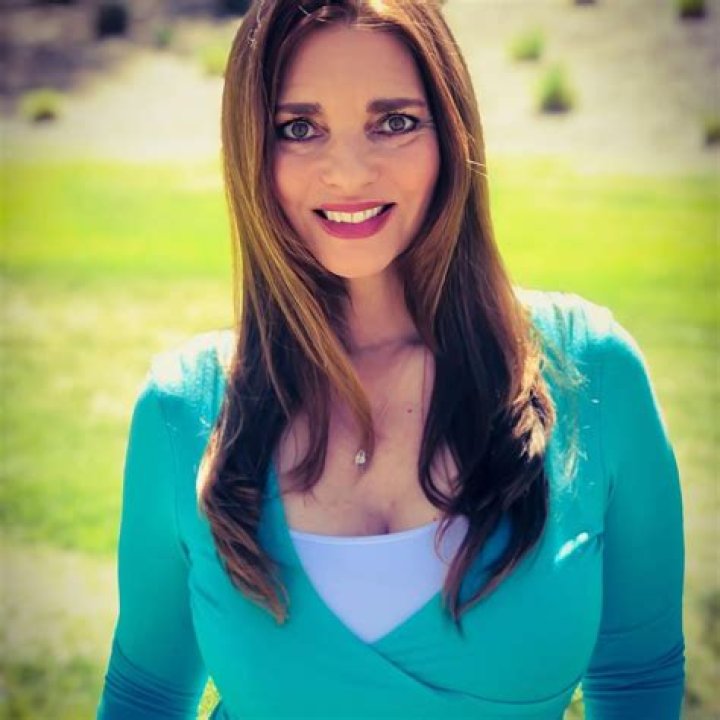 
Mandi Castillo Height, Age, Boyfriend, Biography, Wiki, Net Worth 