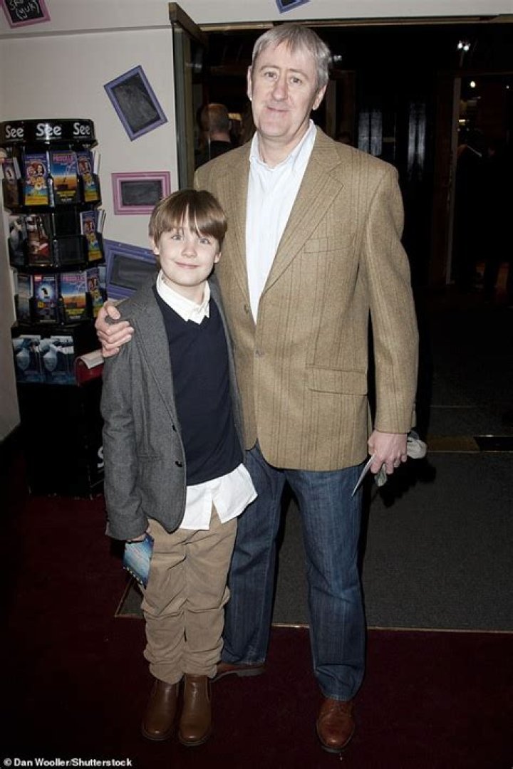 Nicholas Lyndhurst Height, Weight, Net Worth, Age, Birthday, Wikipedia, Who, Instagram, Biography