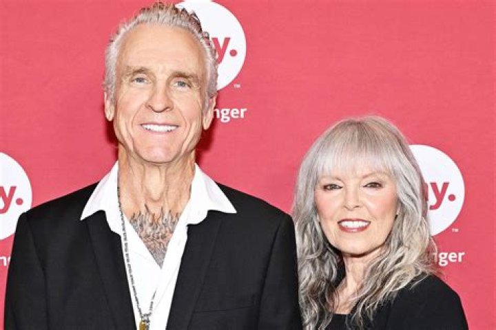
Pat Benatar Now In 2022 – What Is The Singer Up To? Details About Her Family 