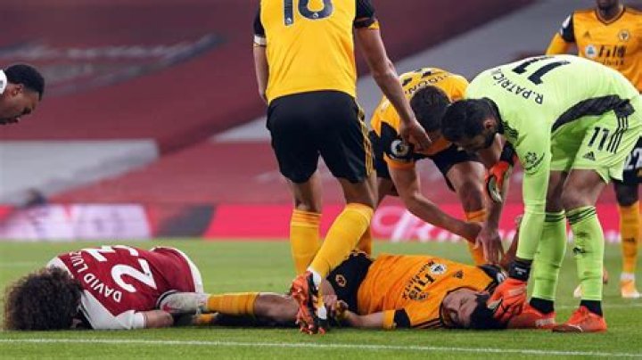 
Raul Jimenez Head Injury Update: Where Is He Now? Salary & Net Worth 2022 Revealed 