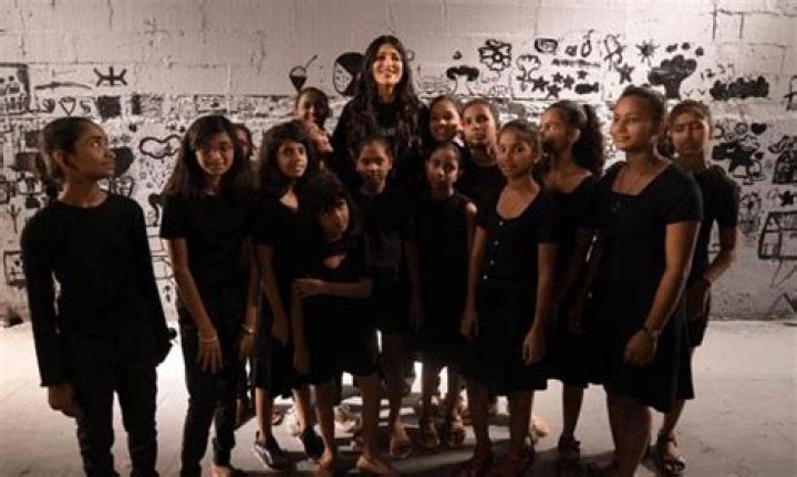 
Shruti Haasan’s single ‘She is a Hero’ garners over a million views 