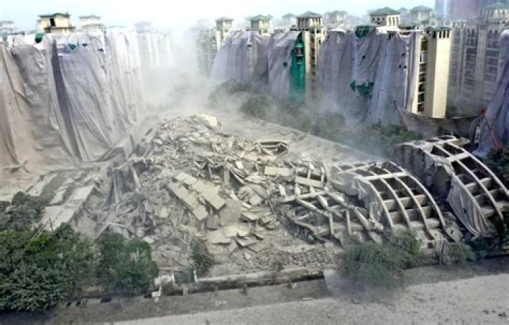 
Twin tower case: Vigilance team starts probe, seeks records from Noida officials 