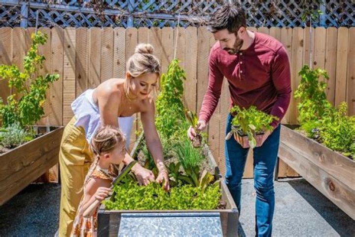 
WATCH: Kate Hudson and Daughter Rani Surprise Her Future Mother-in-Law with a Backyard Makeover 