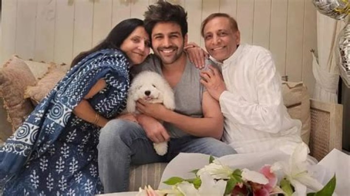Who are Kartik Aaryans Parents? Kartik Aaryan Biography, Parents Name, Nationality and More