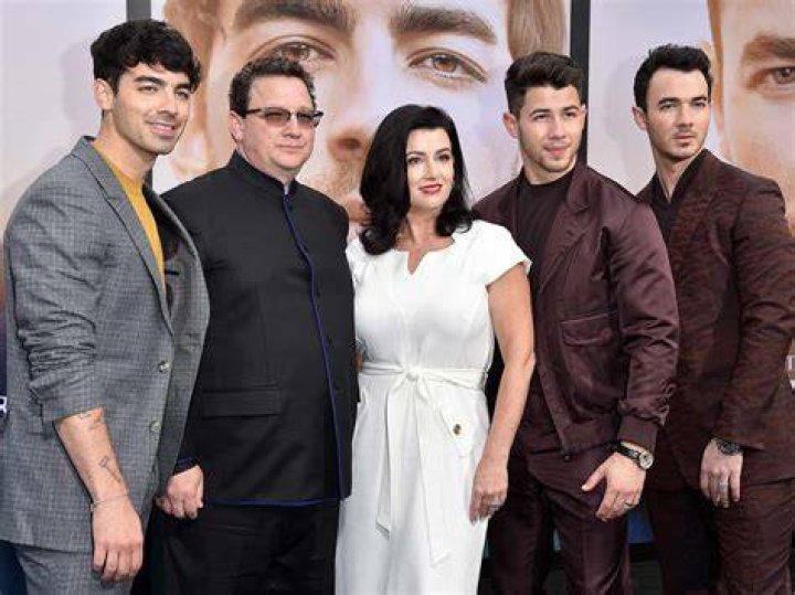 
Who Are Megan Nick Parents? Father Jeff Nick & Mother Colleen Nick- Brothers And Family Details 