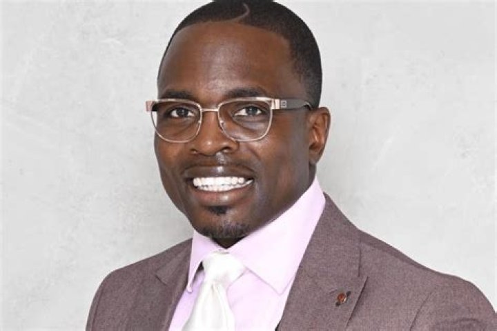 
Who Is Bishop Lamor Whitehead? Pastor Defends Subway Shooter Andrew Abdullah 