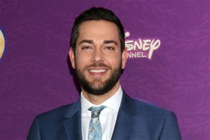 
Zachary Levi Height, Net Worth and 5 Other Facts About Him 